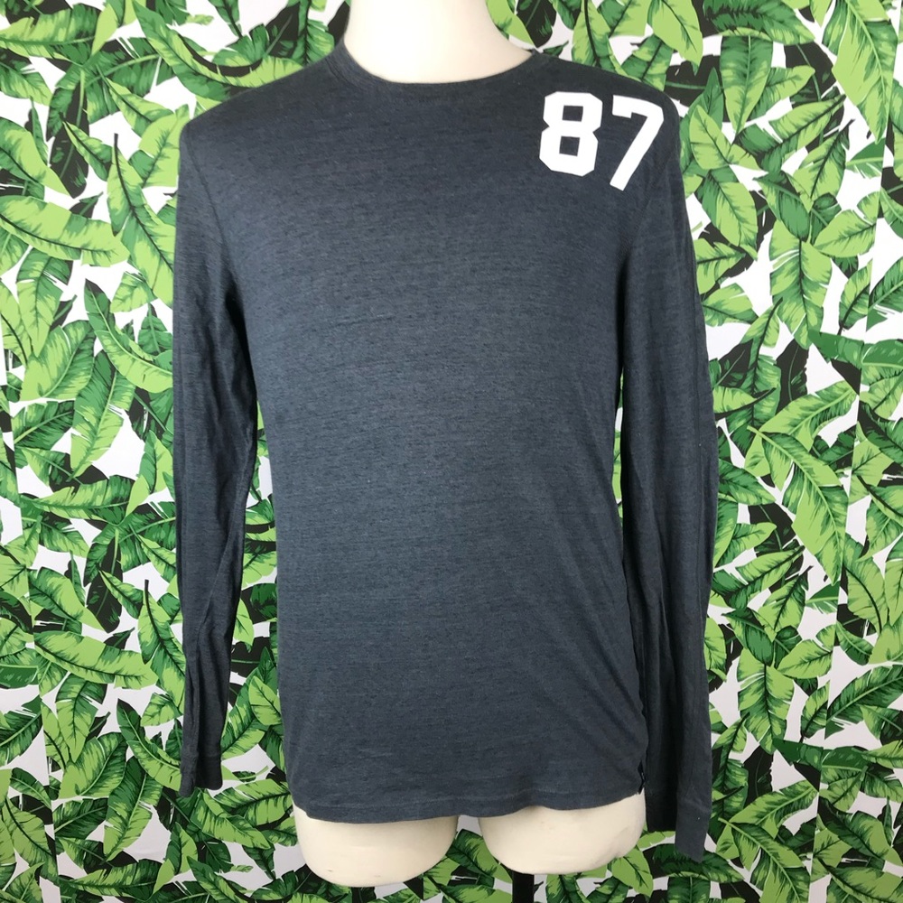 Buffalo Dark Gray Heathered Graphic Long Sleeve T